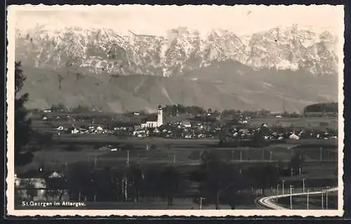 AK St. Georgen im Attergau, Teilansicht mit Kirche