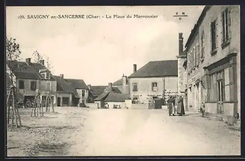 AK Savigny-en-Sancerre, La Place du Marronnier