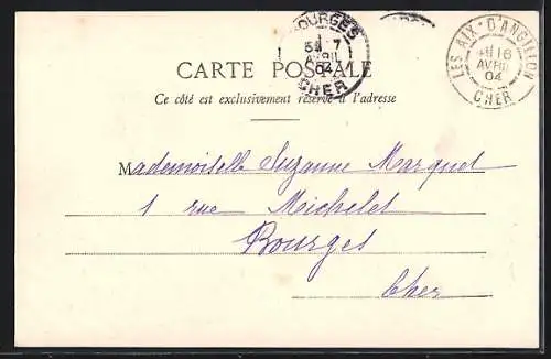 AK Les Aix-d`Angillon, Route de Bourges avec scène de rue animée