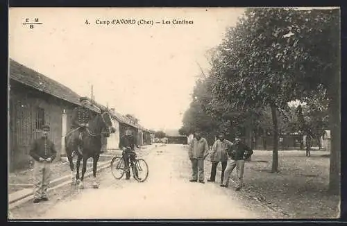 AK Avord, Camp, Les Cantines du camp avec soldats et cheval