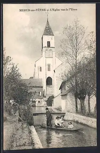 AK Mehun-sur-Yèvre, L`Église vue de l`Yèvre
