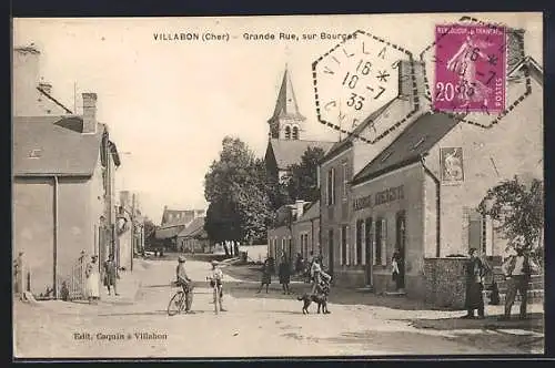 AK Villabon, Grande Rue animée vers Bourges