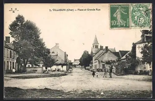 AK Villabon, Place et Grande Rue avec bâtiments et arbres