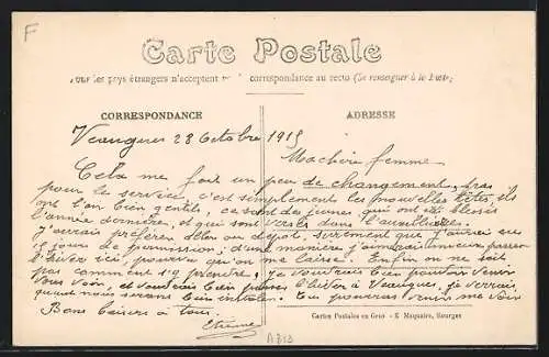 AK Veaugues, Rue de la Gare avec église en arrière-plan