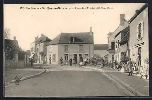 AK Savigny-en-Sancerre, Place de la Mairie côté Nord Ouest