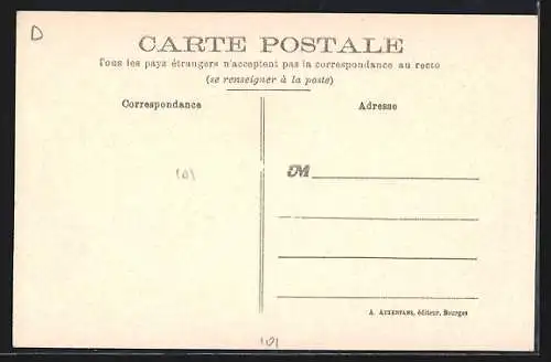 AK Savigny-en-Sancerre, Place de la Mairie côté Nord Ouest