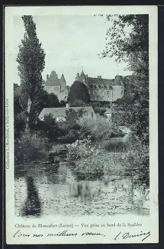 AK Blancafort, Vue prise au bord de la Sauldre avec château en arrière-plan