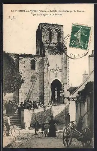 AK Mehun-sur-Yèvre, L`Église incendiée par la foudre, Le Porche