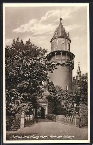 AK Wiesenburg /Mark, Schloss, Turm mit Auffahrt