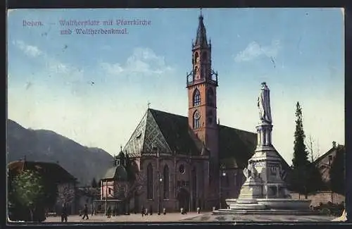 AK Bozen, Waltherplatz mit Pfarrkirche und Waltherdenkmal