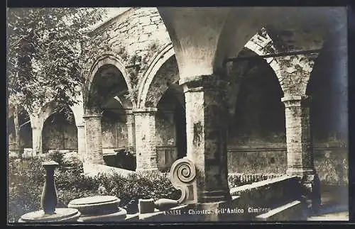 AK Assisi, Chiostro dell`Antico Cimitero