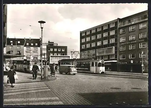 AK Remscheid, Strassenbahn und VW Bulli am Markt