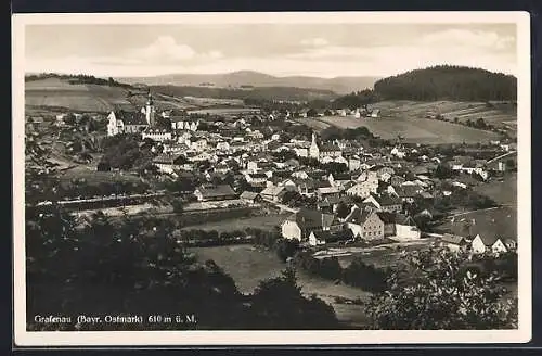 AK Grafenau (Bayr. Ostmark), Totalansicht von einem Berg aus gesehen