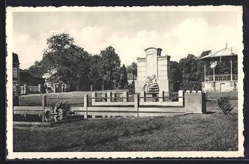 AK Marchin, Monument aux Morts