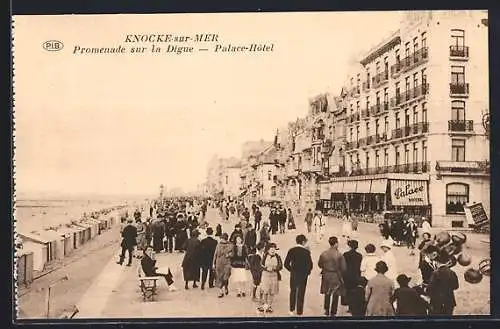 AK Knocke-sur-Mer, Promenade sur la Digue et Palace-Hôtel