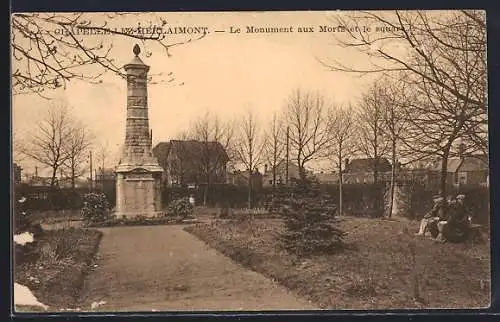 AK Chapelle-lez-Herlaimont, Le Monument aux Morts et le square