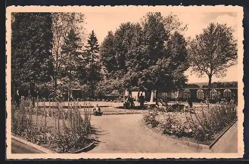 AK Dave-Etat, Les Frères de la Charité, Institut Saint-Martin, Un jardin fleuri