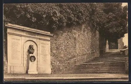 AK Lobbes, Le Monument aux héros de la Guerre et les escaliers de l`Eglise