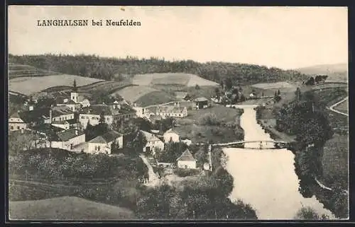 AK Langhalsen bei Neufelden, Ortsansicht mit Fluss und Brücke aus der Vogelschau