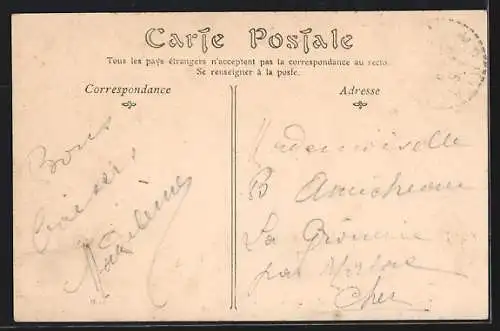 AK Foecy, Entrée du Château