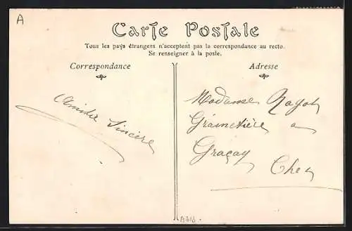 AK Vouzeron, Le Château, facade de la cour d`honneur