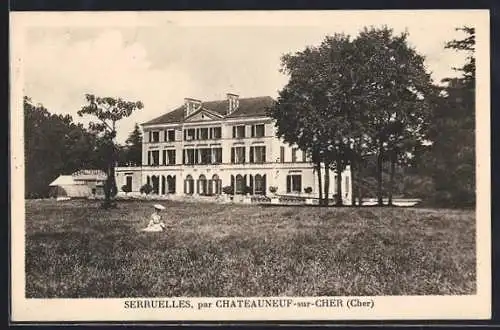 AK Serruelles, par Châteauneuf-sur-Cher, Grand bâtiment et pelouse avec arbres