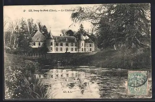 AK Ivoy-le-Pré, Le Château et son étang paisible