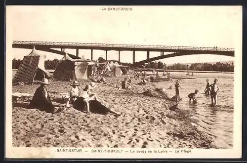 AK Saint-Thibault, le bord de la Loire et la plage animée sous le pont