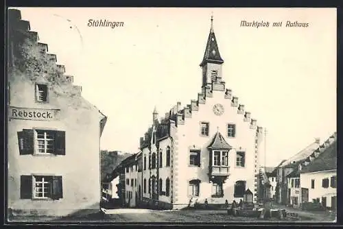 AK Stühlingen, Marktplatz mit Rathaus