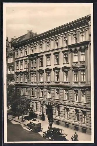 Foto-AK Berlin, Partie am Hotel zum grünen Baum in der Krausenstr. 56-58