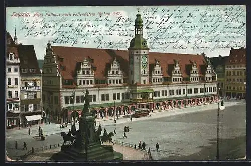 AK Leipzig, altes Rathaus und Marktplatz, Leute, Laden A. M. Engelhardt, Denkmal