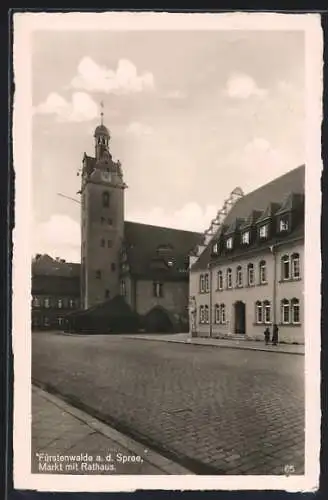 AK Fürstenwalde a. d. Spree, Markt mit Rathaus