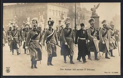 Foto-AK Der Kaiser mit seinen 6 Söhnen bei Parade in Berlin