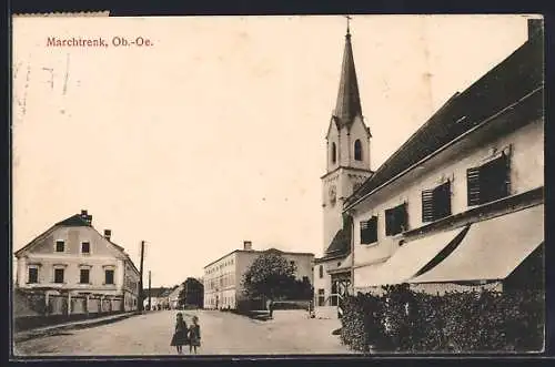 AK Marchtrenk, Kirche mit Strassenpartie