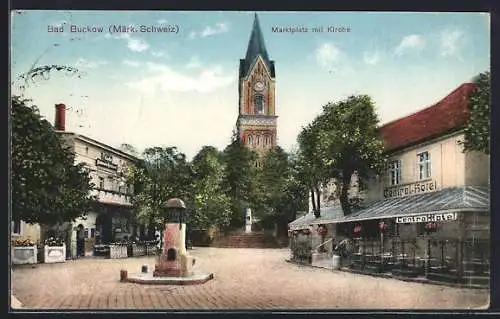 AK Bad Buckow /Märk. Schweiz, Central-Hotel und Kirche am Marktplatz