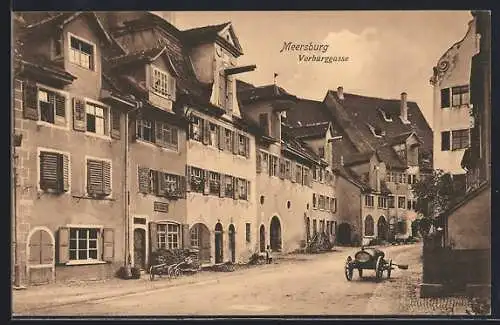 AK Meersburg, Vorburggasse mit Wagen