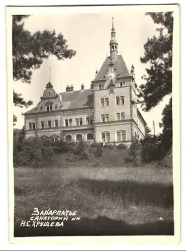 3 Fotografien Ansicht Tschynadijowo, das Jagdschloss Schönborn