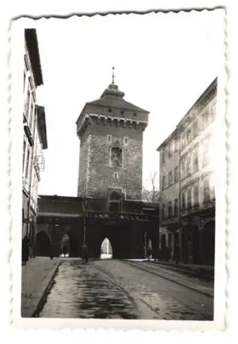 24 Fotografien Ansicht Krakau, Strassenbahn Linie 1, Strassenpartie, Schloss, Marktplatz, Rathaus