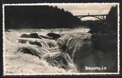 AK Traunfall, Wasserfall mit Brücke