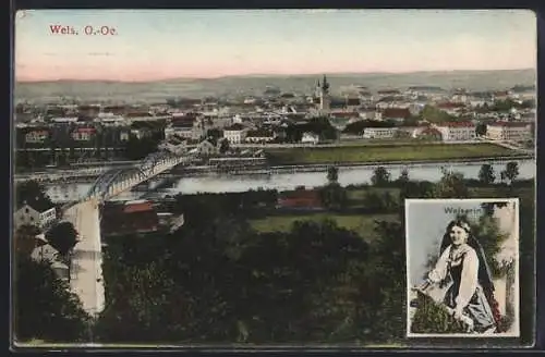 AK Wels, Welserin in Tracht, Ortsansicht mit Brücke aus der Vogelschau