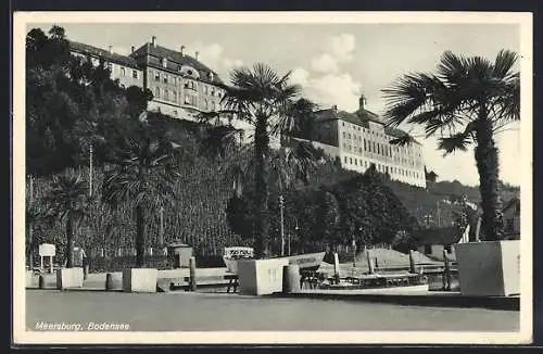 AK Meersburg /Bodensee, Uferpartie mit Boot