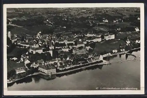 AK Meersburg / Bodensee, Ortsansicht vom Flugzeug aus gesehen