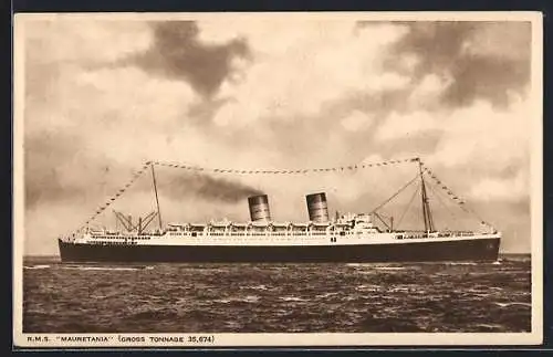 AK Passagierschiff R.M.S. Mauretania geht auf Fahrt