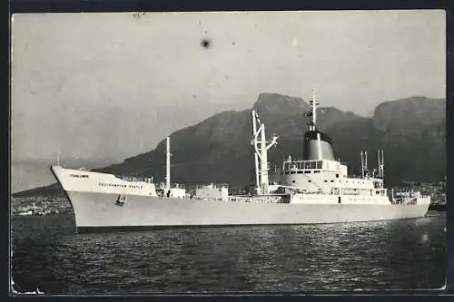 AK Handelsschiff RMMV Southampton Castle, Cargo Liner