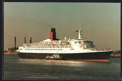 AK Passagierschiff Queen Elizabeth 2 auf der Mersey, Cunard Line