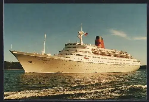 AK Passagierschiff Vistafjord vor der Küste, Cunard Line