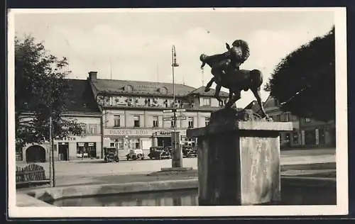 AK Zamberk, Námestí