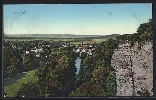 AK Chotzen / Chocen, Blick von Felsen auf die Ortschaft