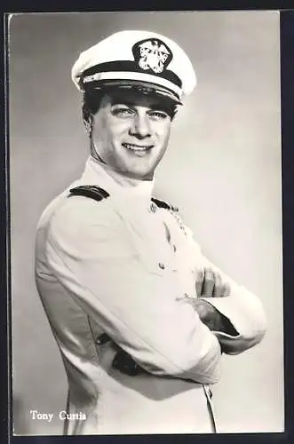 AK Schauspieler Tony Curtis in Kapitänsuniform