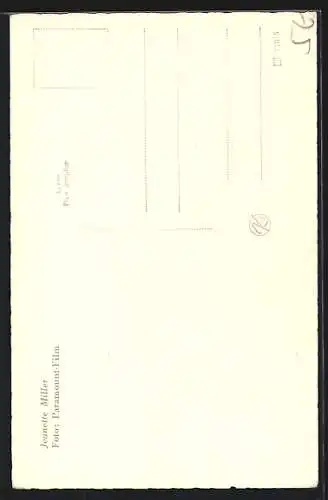 AK Schauspielerin Jeanette Miller mit Ohrringen
